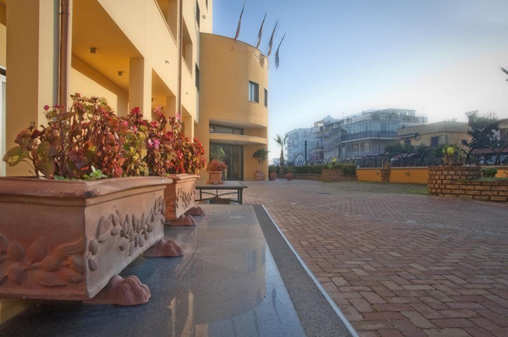 City Hotel Casoria Esterno foto