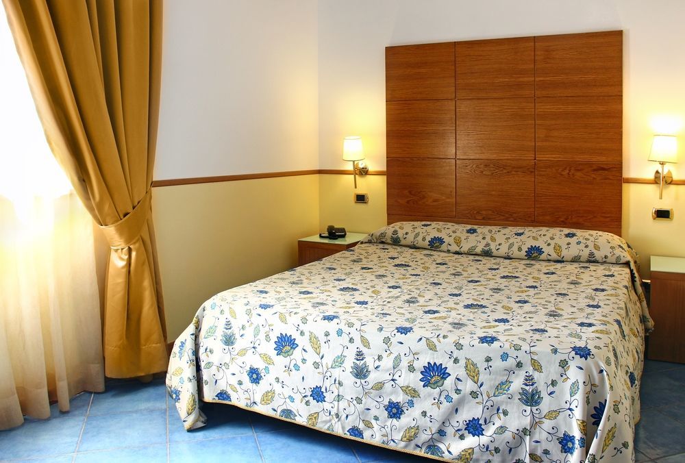 City Hotel Casoria Esterno foto
