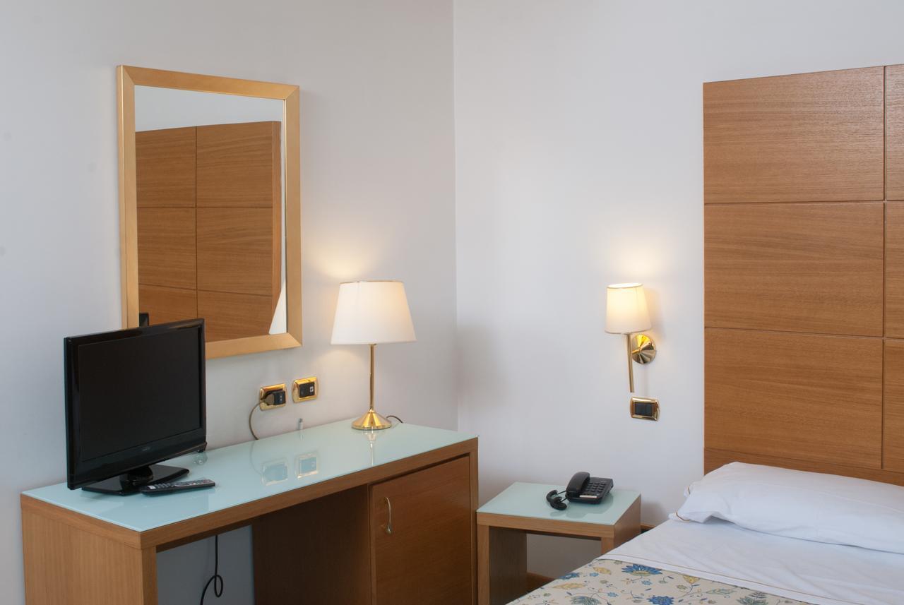 City Hotel Casoria Esterno foto