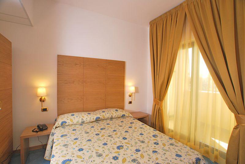 City Hotel Casoria Esterno foto